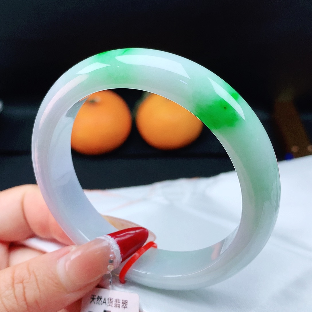 翡翠手镯未镶嵌60轮胎