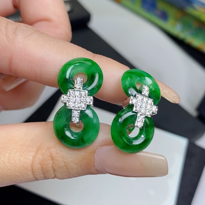 翡翠18K金镶嵌耳饰甜甜圈