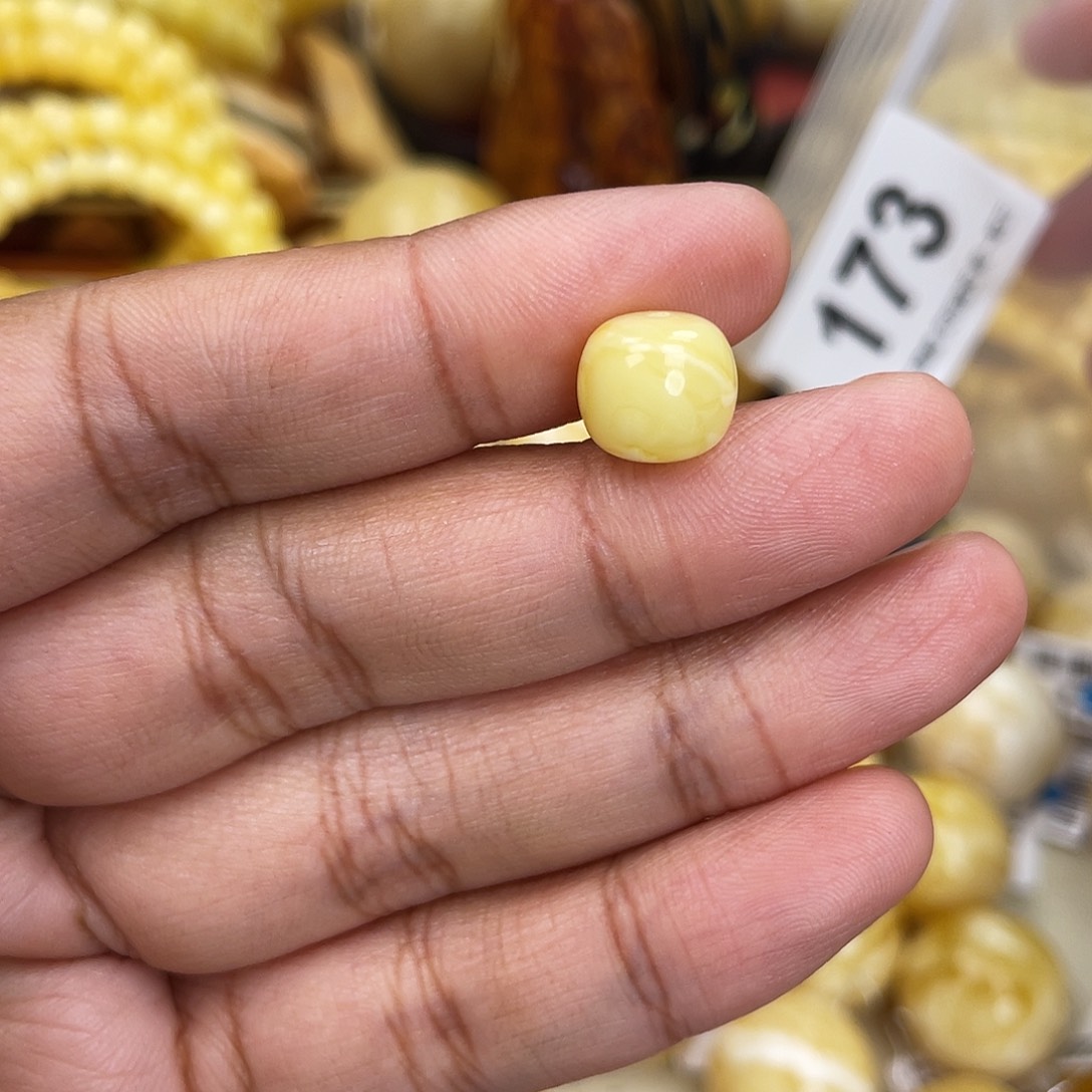 蜜蜡未镶嵌珠宝奇石1 0.5