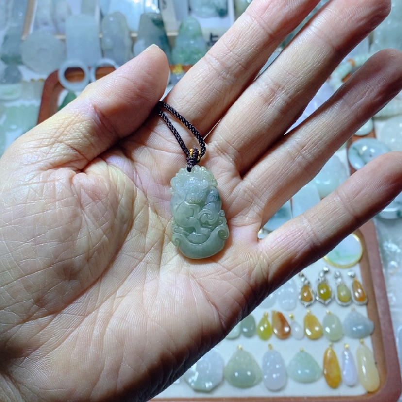 【闪购商品】颈饰未镶嵌翡翠Y**u挂件