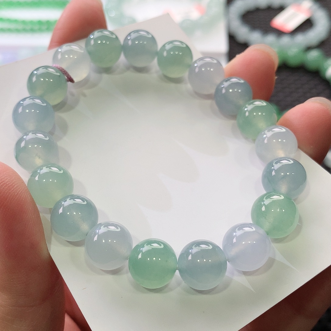 翡翠手链未镶嵌翡翠