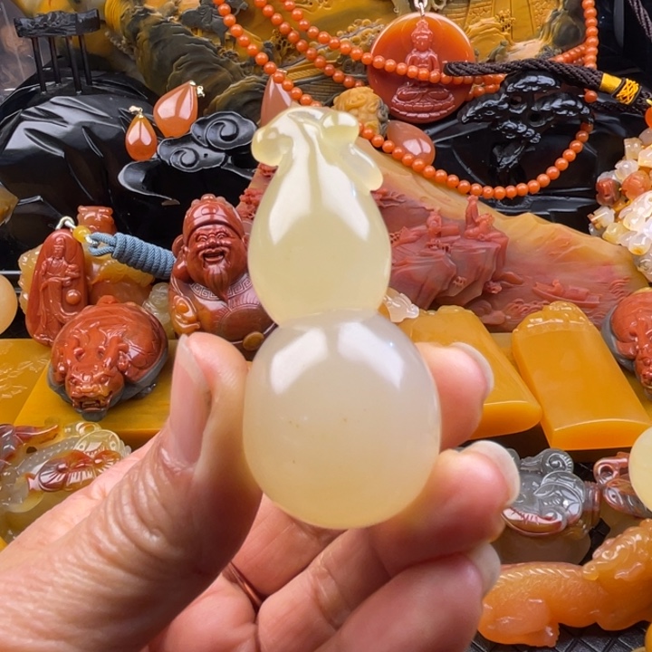 石英质玉（黄龙玉）手把件合金