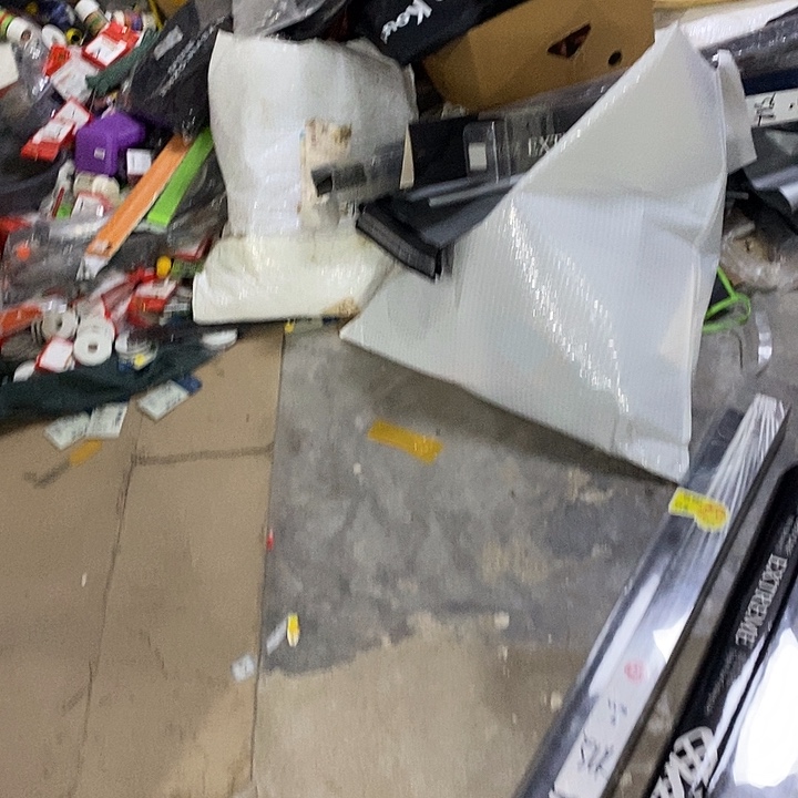 淚***觞白鹤3.6米鱼竿一根。