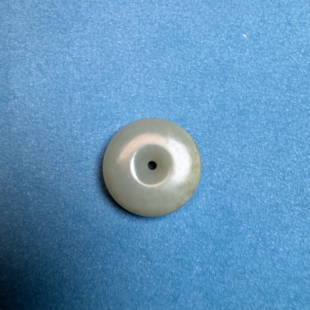 和田玉且末料平安扣圆润饱满气质百搭时尚穿戴佳品