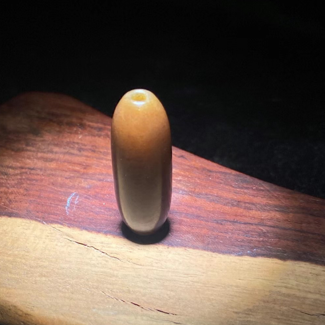 正宗和田玉勒子可佩戴可挂饰老熟油润形状好