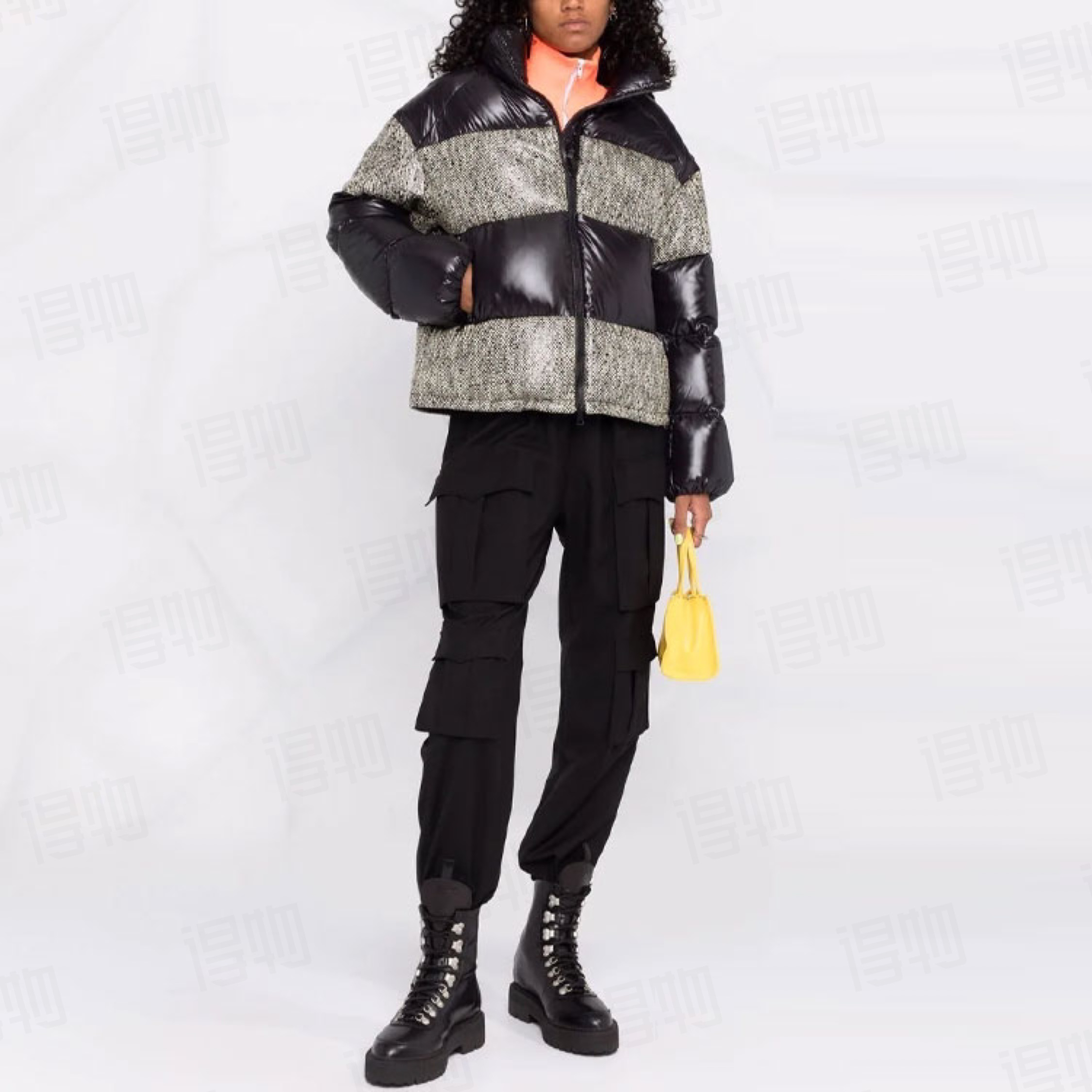 99新 MONCLER 14蒙口拼接羽绒服L2319尺码：1