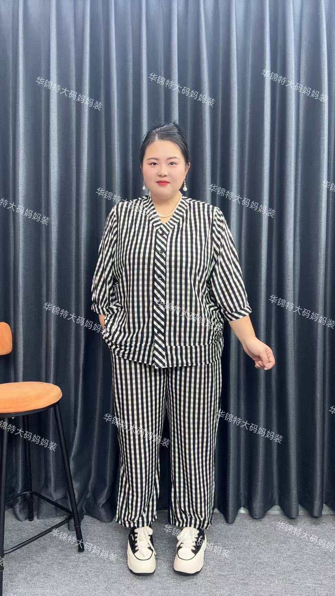 120-250斤特大码加肥加大冰丝半袖开襟套装中老年洋气减龄套装女