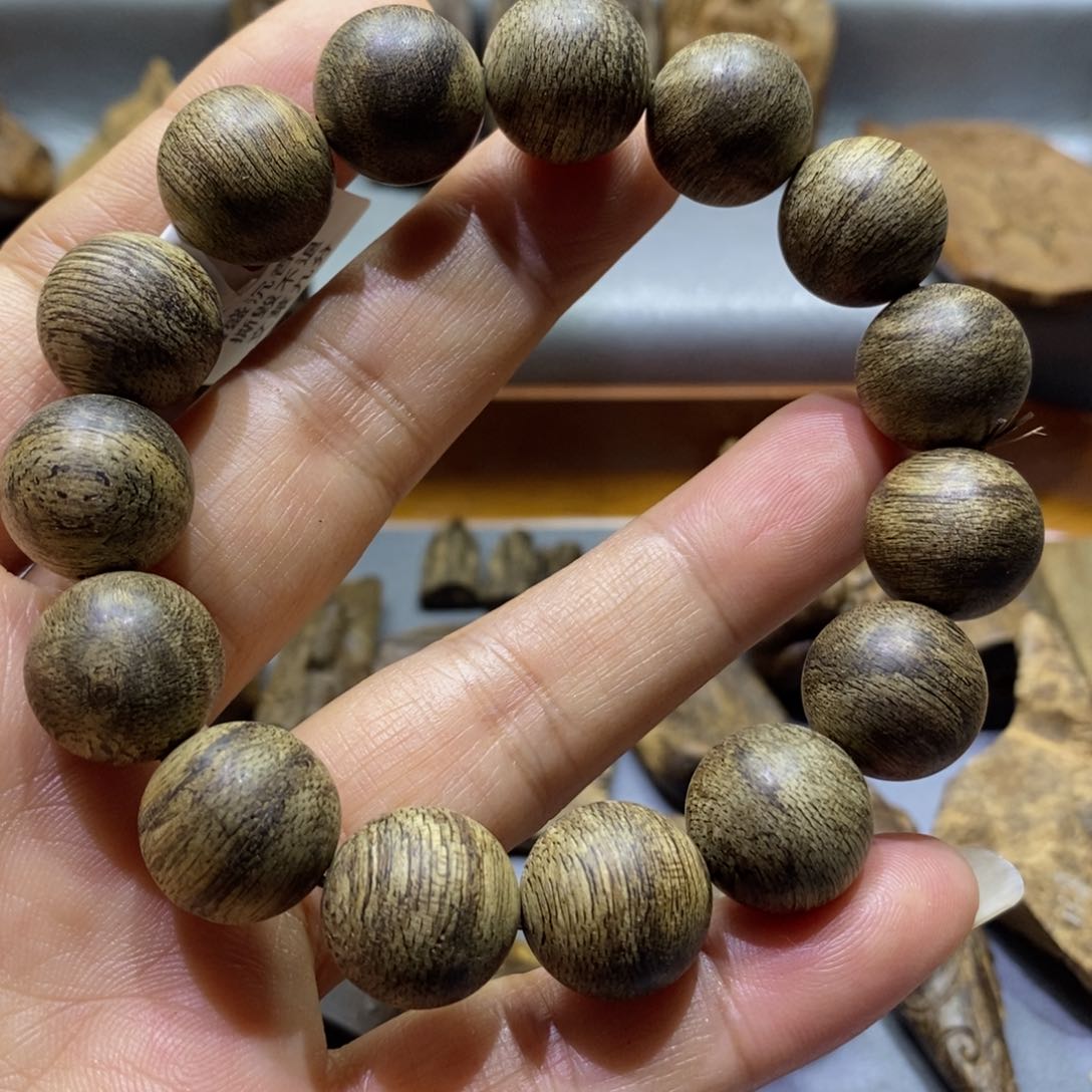 沉香木吊坠文莱九分沉19.7克