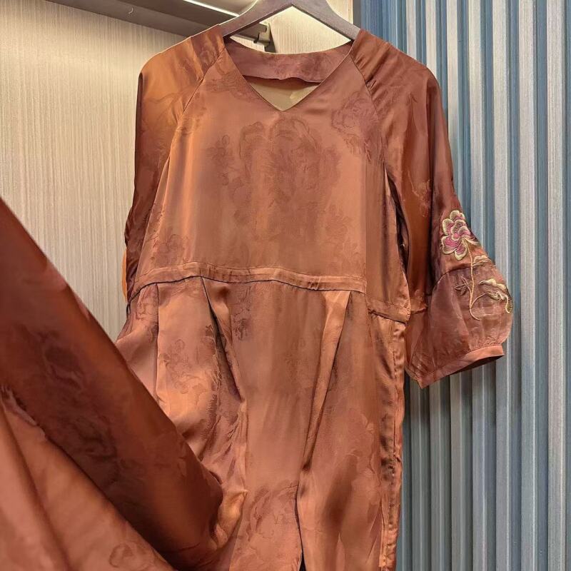 雨潇-2024新款高端连衣裙贵妇人品牌女装连衣裙