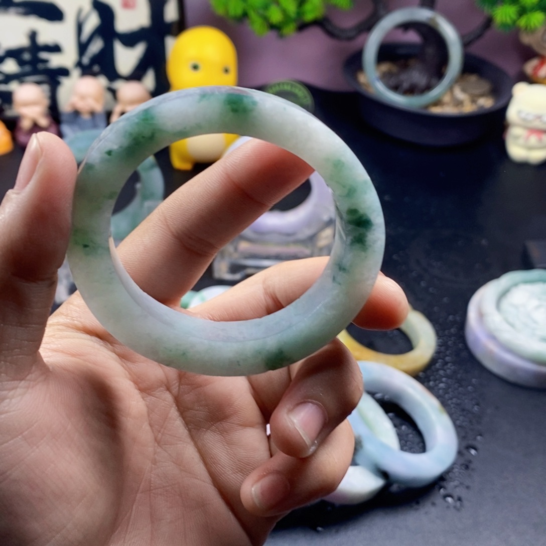 定制翡翠未镶嵌手镯定制