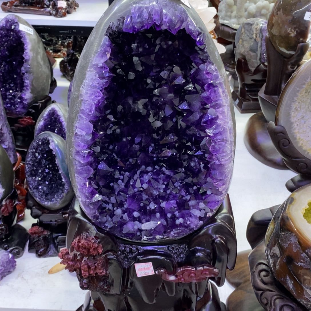 水晶摆件未镶嵌云