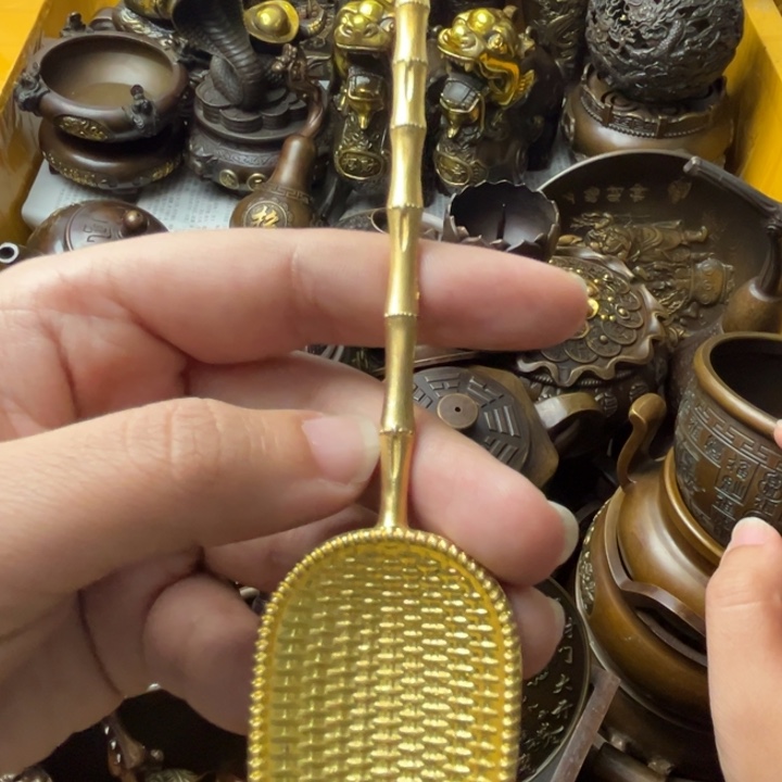 精美铜器摆件藏收 