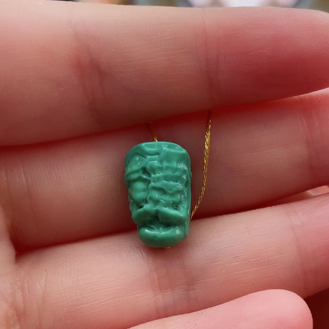 绿松石颈饰未镶嵌