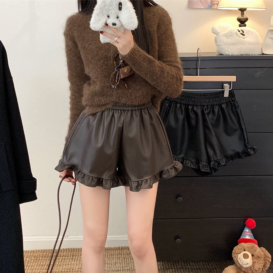 秋冬气质PU木耳边短裤显瘦