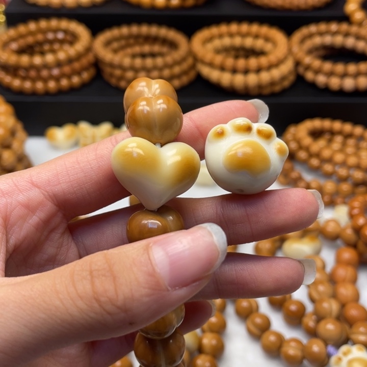 大***鱼猴头核桃吊坠全品屁桃加心和猫爪