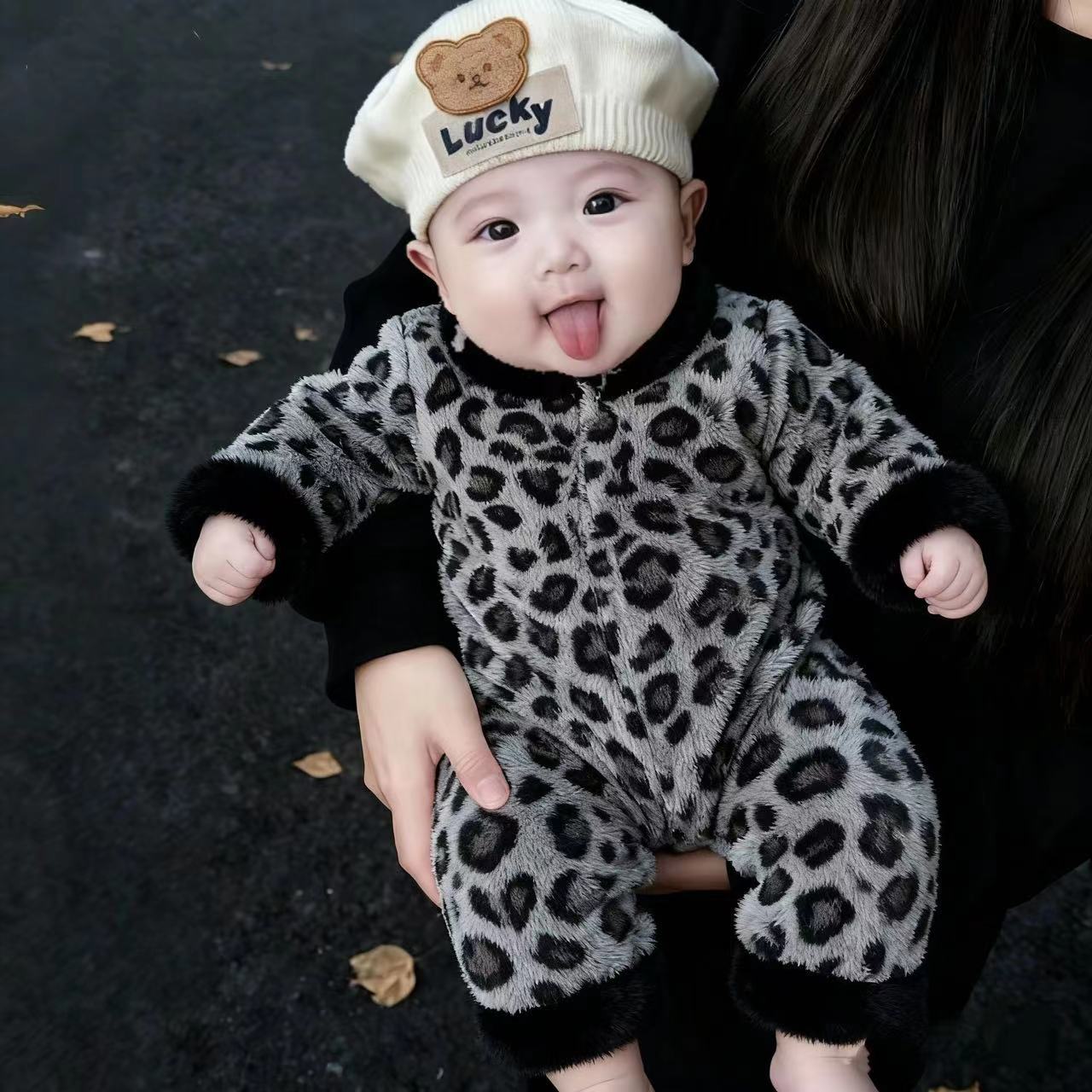 婴幼儿对开法兰绒连衣亲肤透气保暖爬服哈衣秋冬长袖婴儿家居服