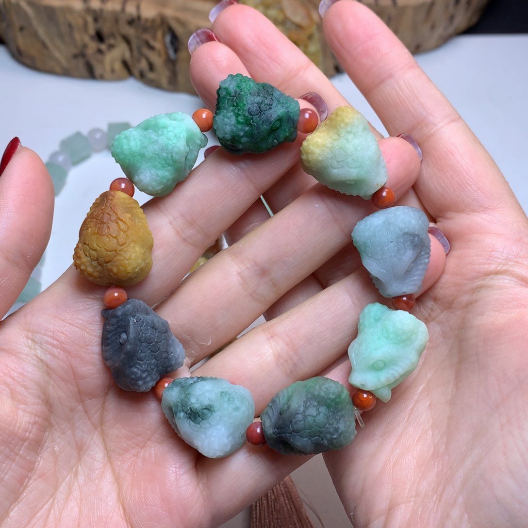 定制翡翠未镶嵌小**翠翡翠
