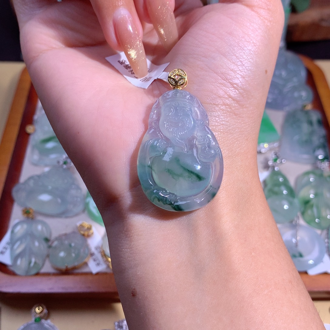 翡翠吊坠(不含链)18K金镶嵌