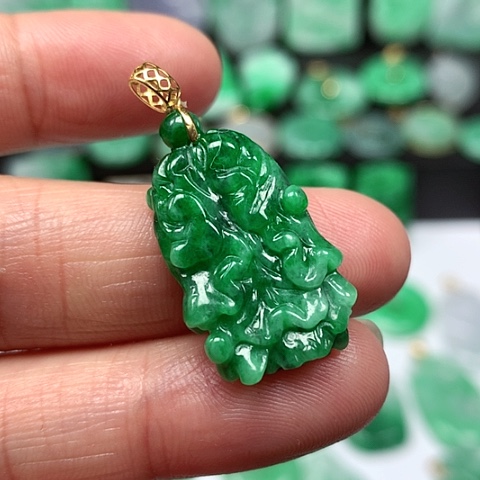 翡翠吊坠(不含链)18K金镶嵌