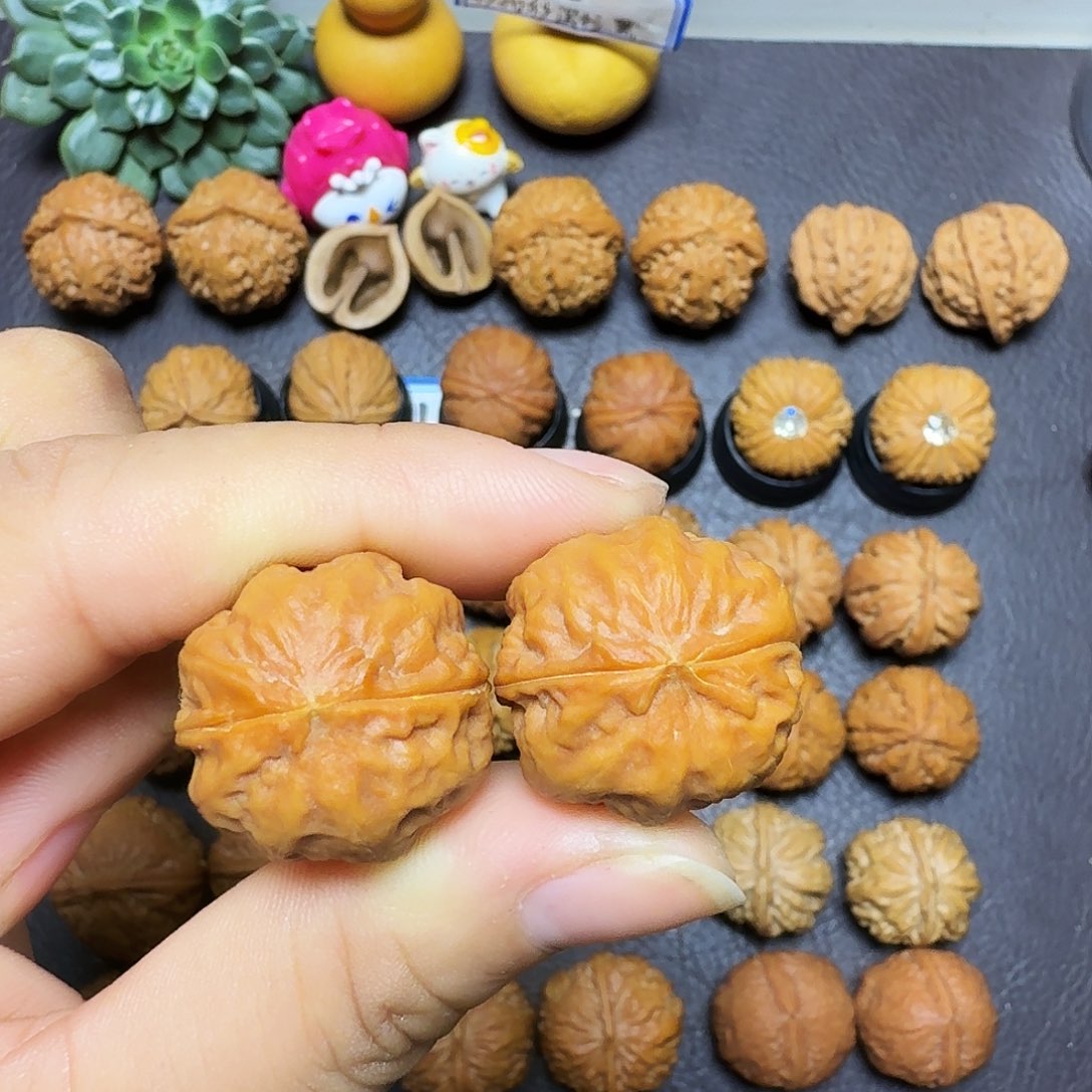 D***a文玩核桃把件23尺小南瓜