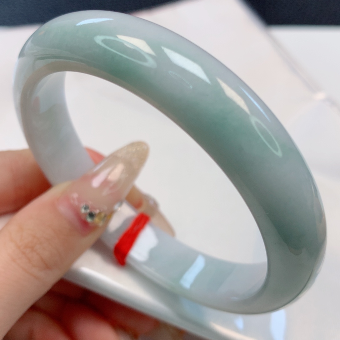 【闪购商品】翡翠手镯未镶嵌60圈