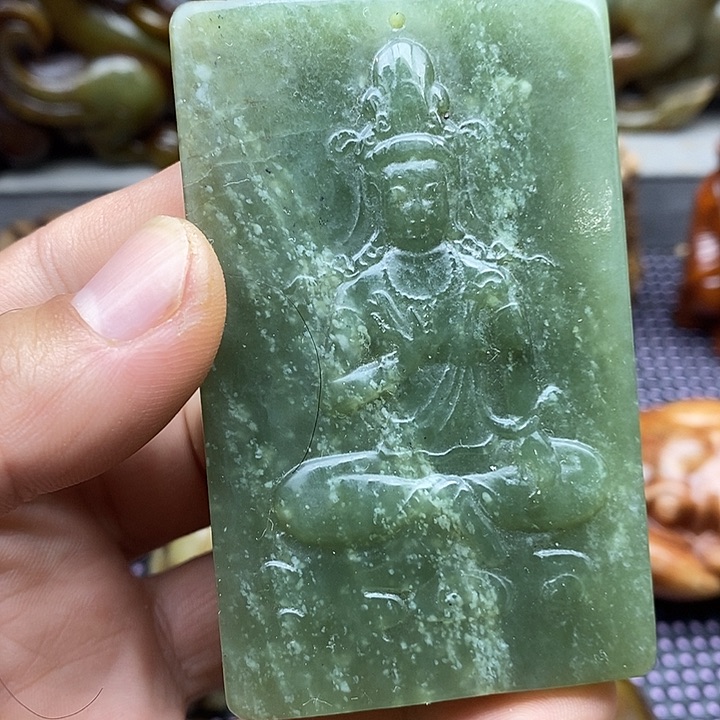 未镶嵌蛇纹石玉颈饰