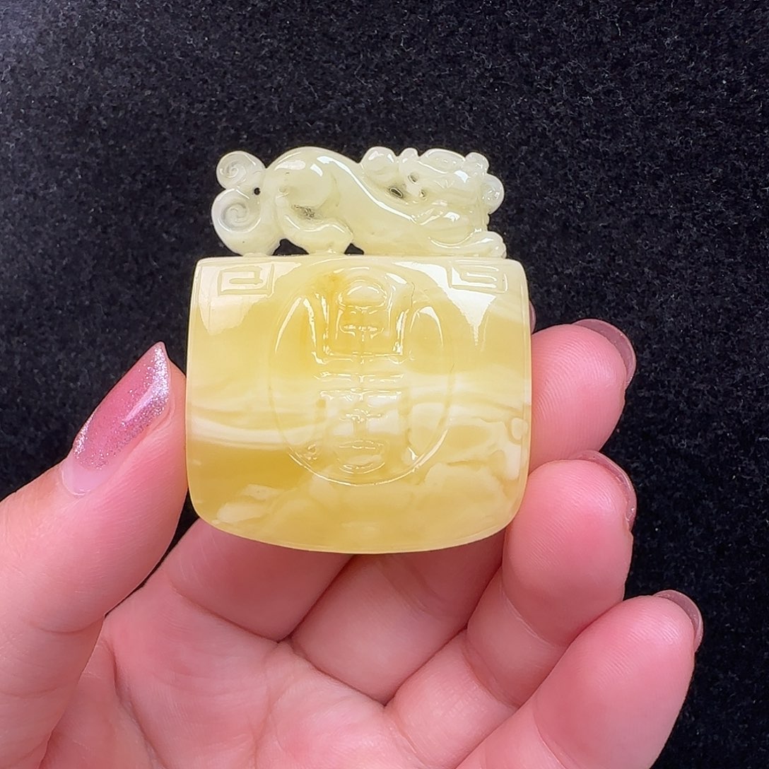 蜜蜡未镶嵌珠宝奇石