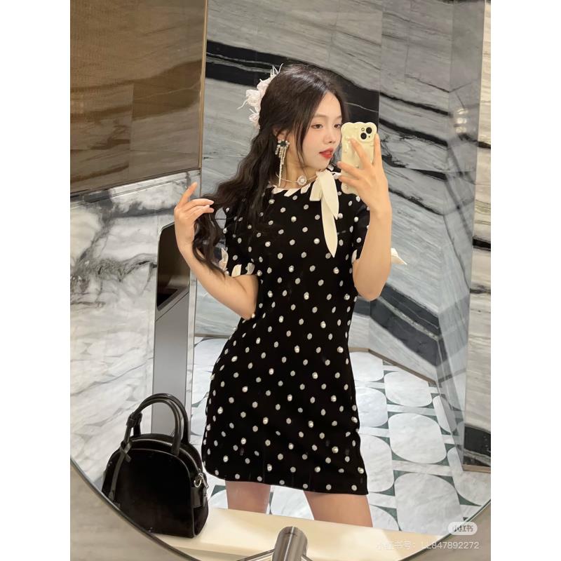 辰辰辰服饰店黑色波点针织连衣裙