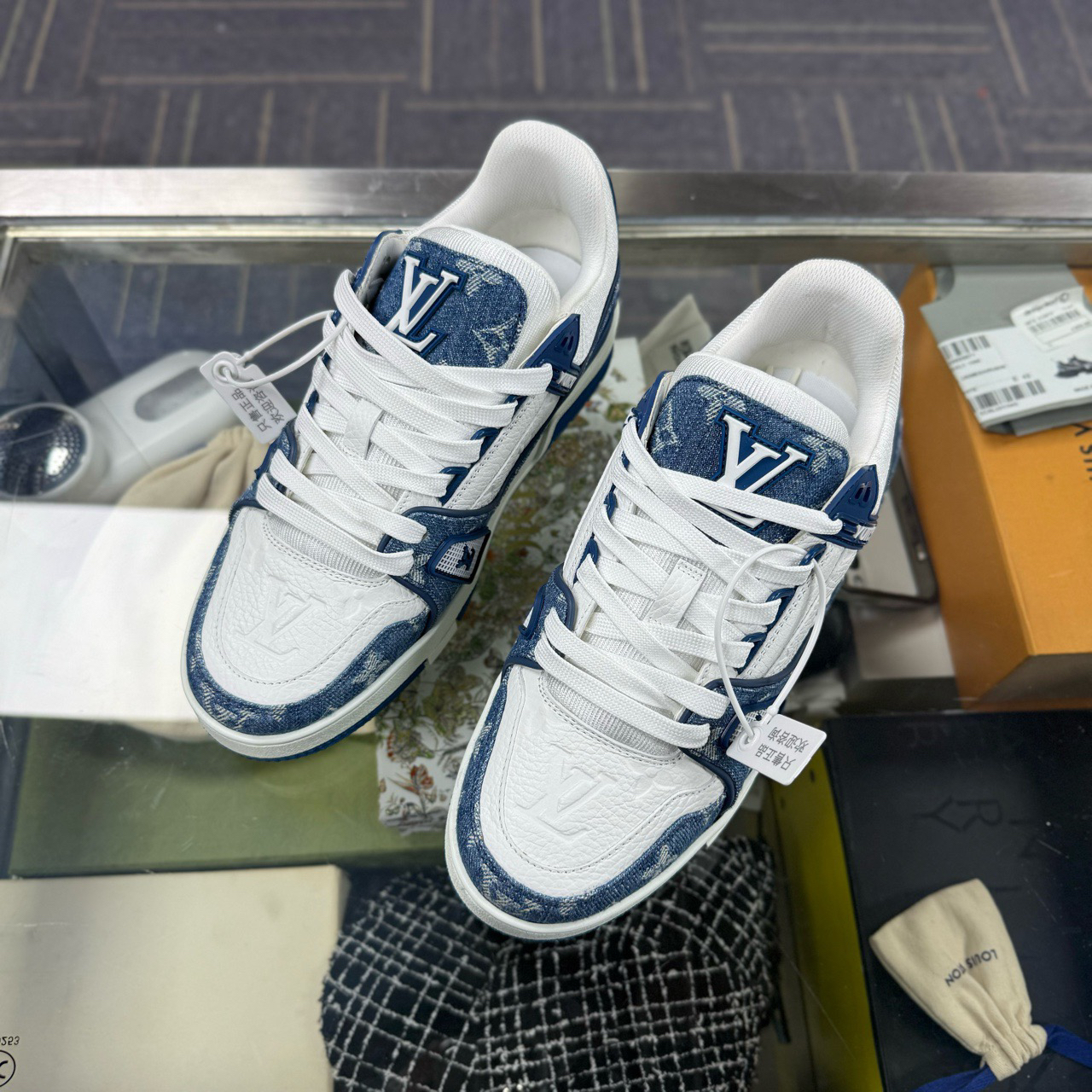 全新未使用 LouisVuitton/路易威登 TRAINER 尺码/UK3 YH16635