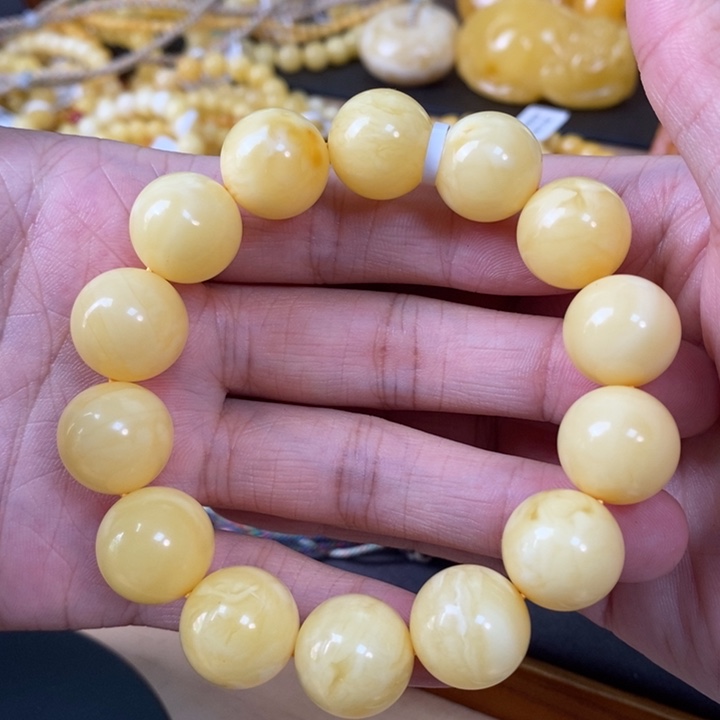 未镶嵌琥珀裸石单圈