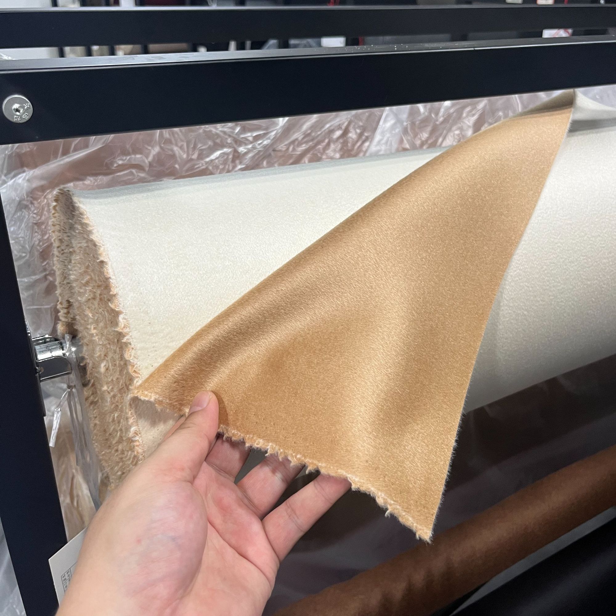 100%山羊绒 量身定制大衣面料 布料 双面短顺 舒适笔挺 光泽饱满