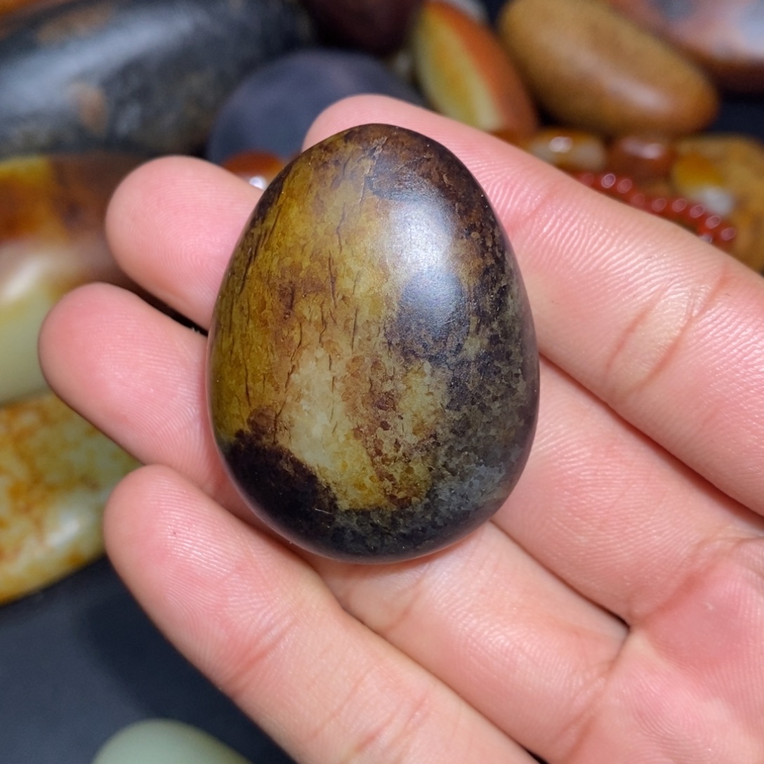 和田玉未镶嵌珠宝奇石