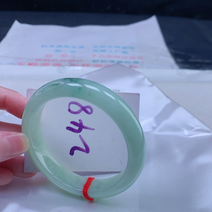 翡翠手镯未镶嵌5556555655565556