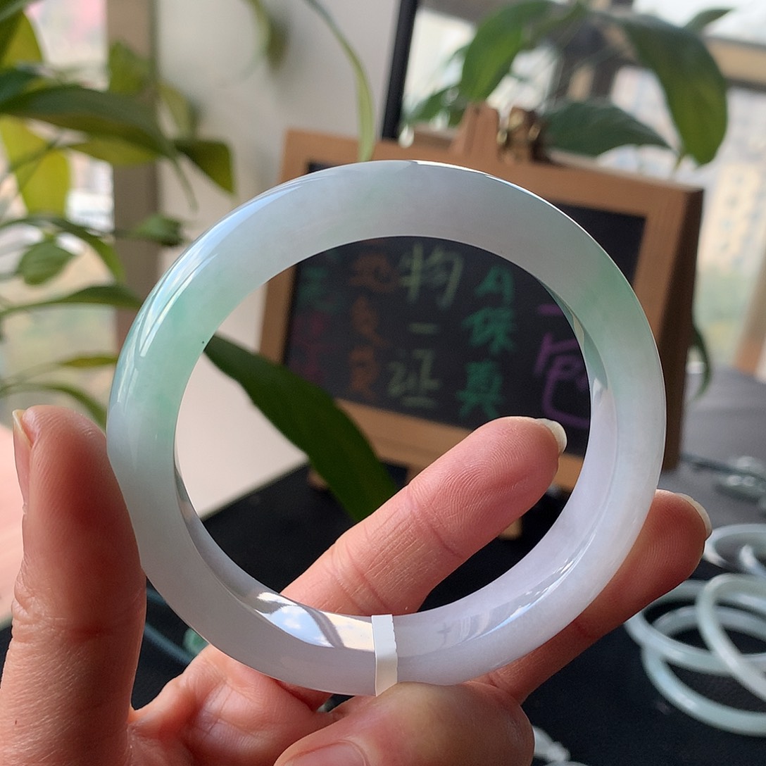 翡翠未镶嵌手镯天然翡翠手镯