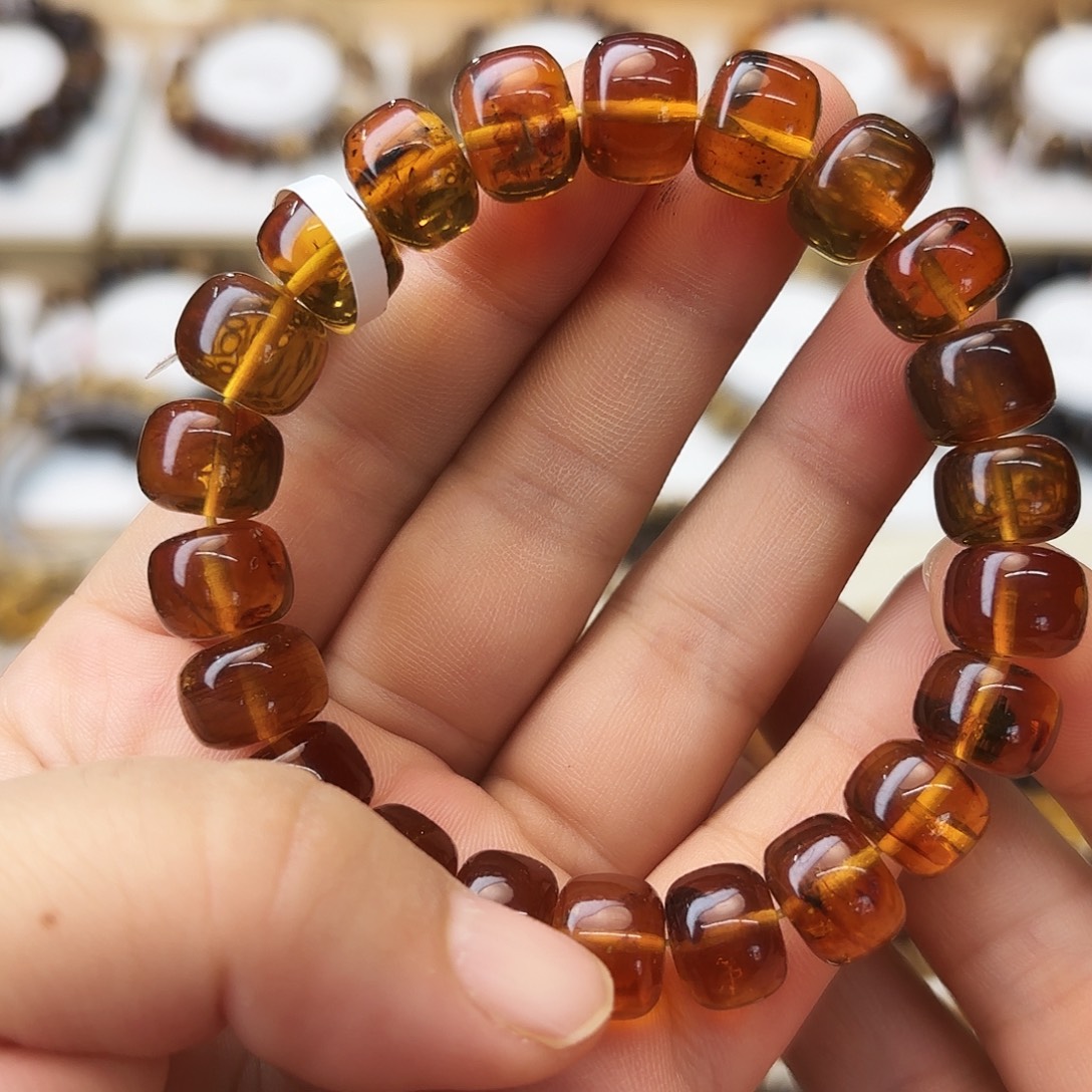 琥珀未镶嵌裸石十一90116