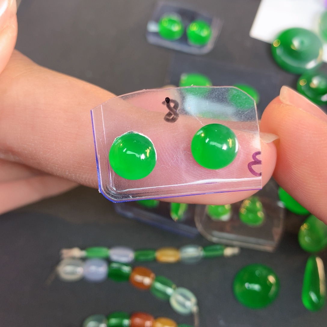 翡翠裸石6.77-4.28