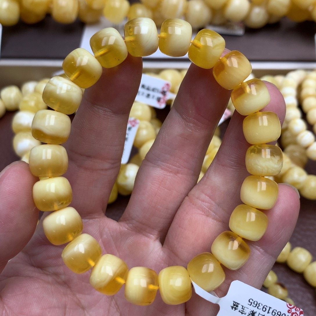 琥珀未镶嵌珠宝奇石16