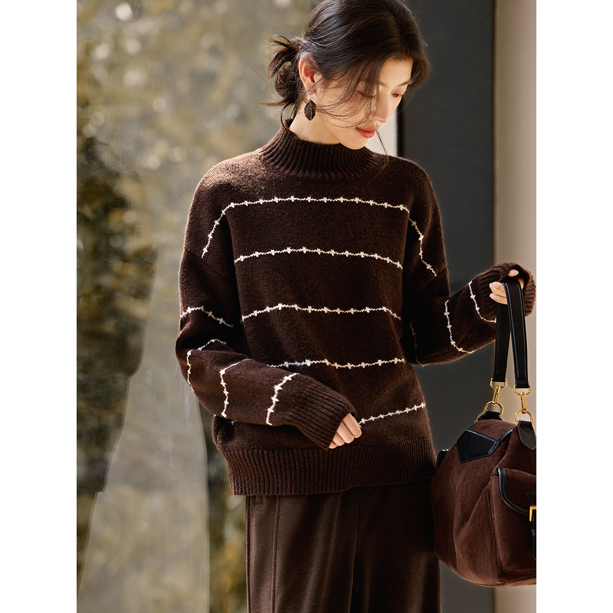 XWI/欣未2025冬季【暖意绒织】时尚复古针织毛衣半高领加厚针织衫女