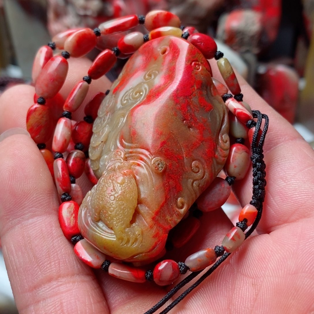 昌化鸡血石淮****赁昌化鸡血石挂件