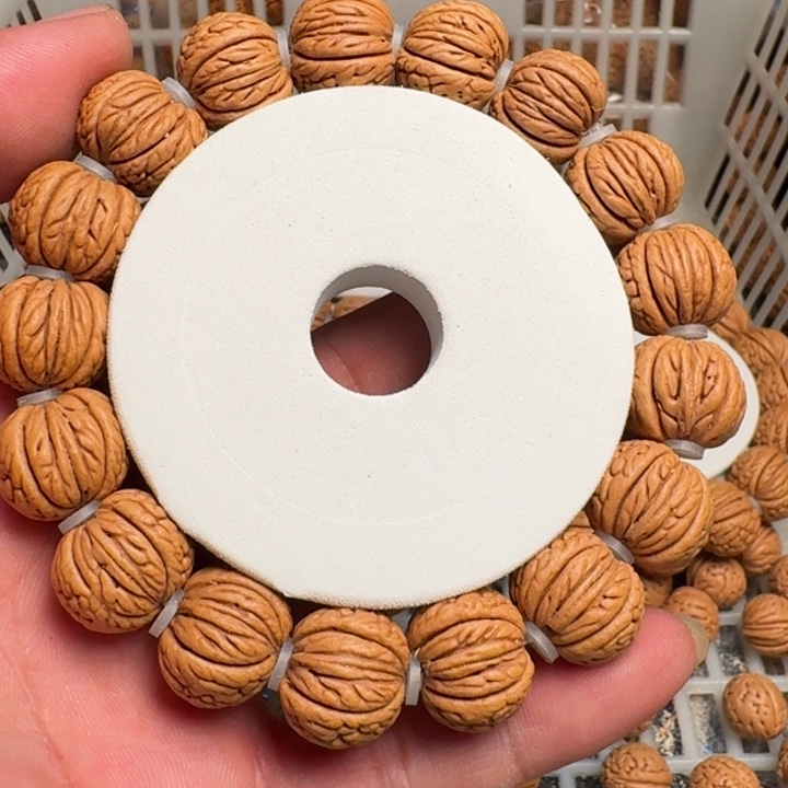 吊坠桃核铁扇公主17mm手串