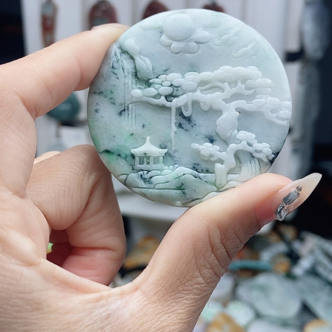 翡翠颈饰未镶嵌翡翠