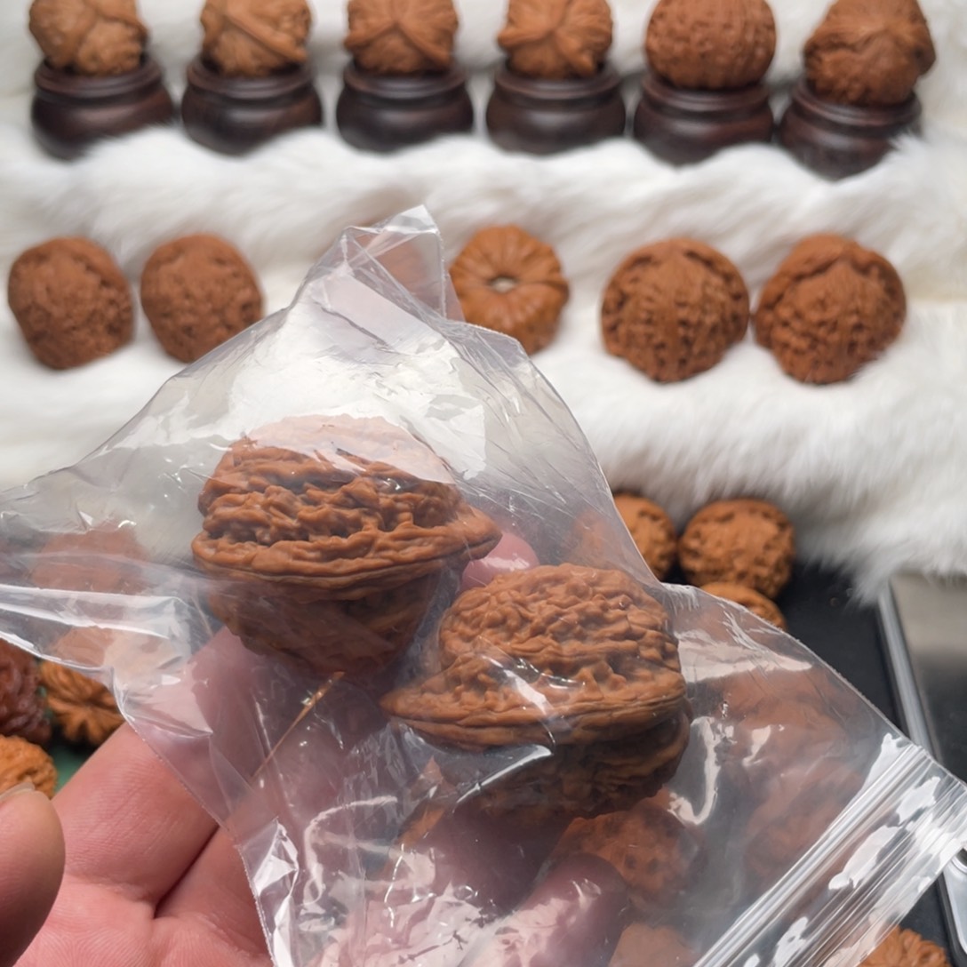 文玩核桃吊坠超***文蚂蚁