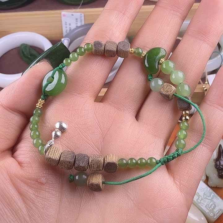 和田玉（糖玉）未镶嵌手链