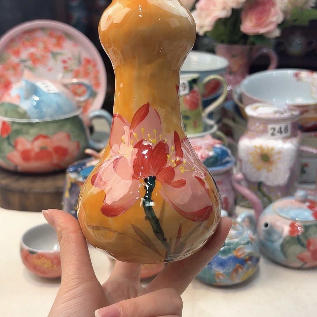瓷片兔兔好可爱啊我