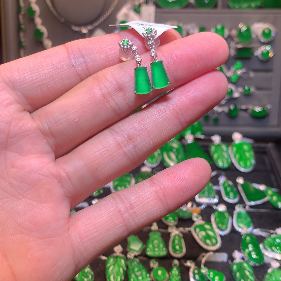 翡翠耳坠18K金镶嵌天然翡翠