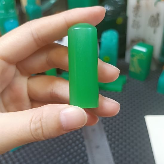 寿山石印石雅安绿随型章
