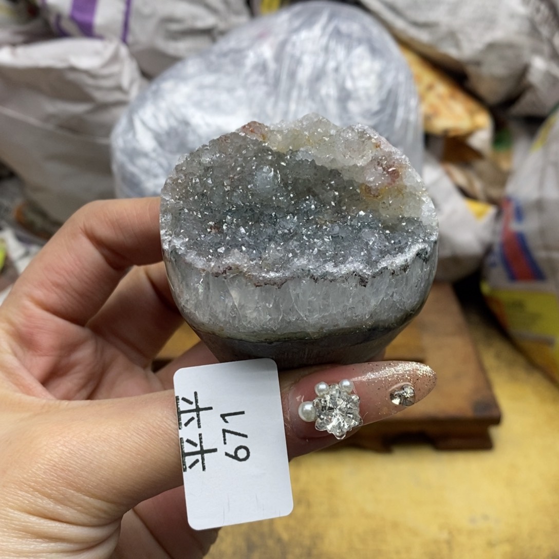 紫晶乌拉圭未镶嵌