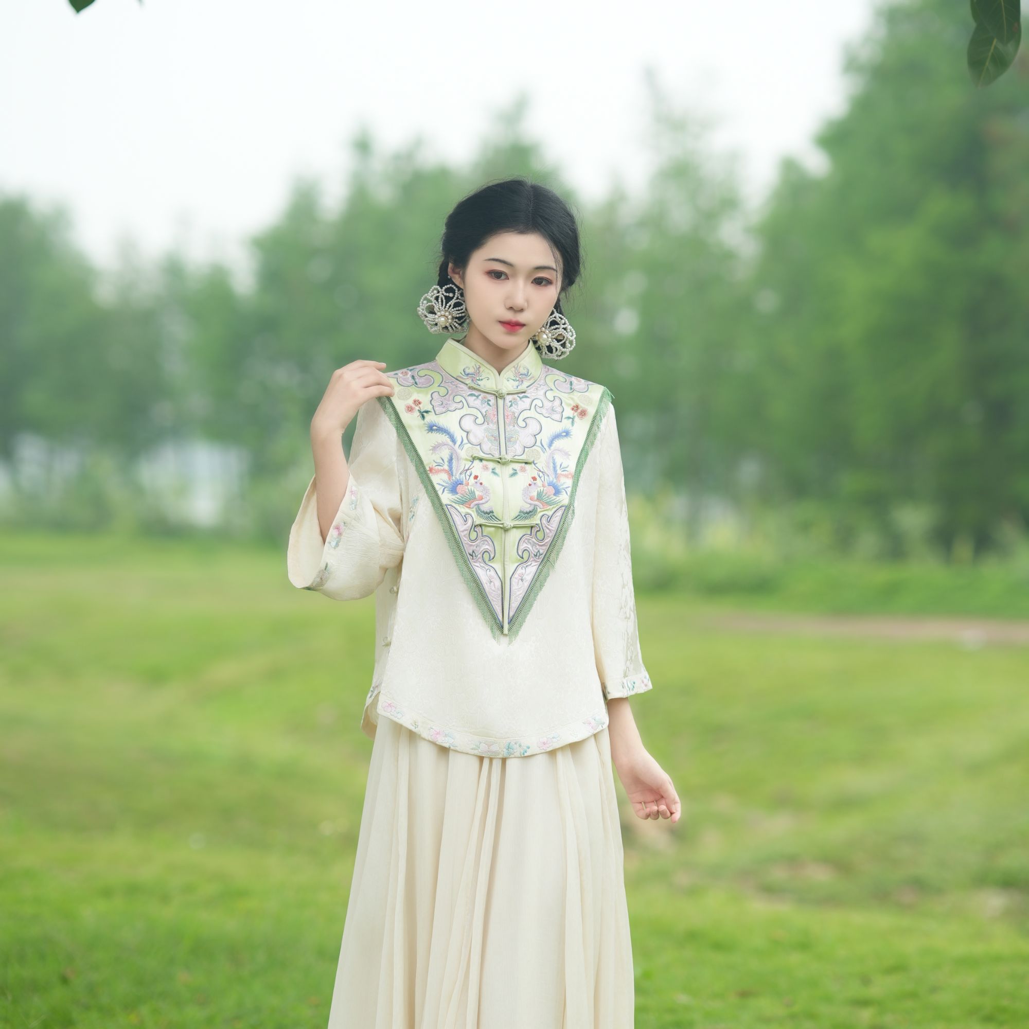 [云肩]重工刺绣三角云肩