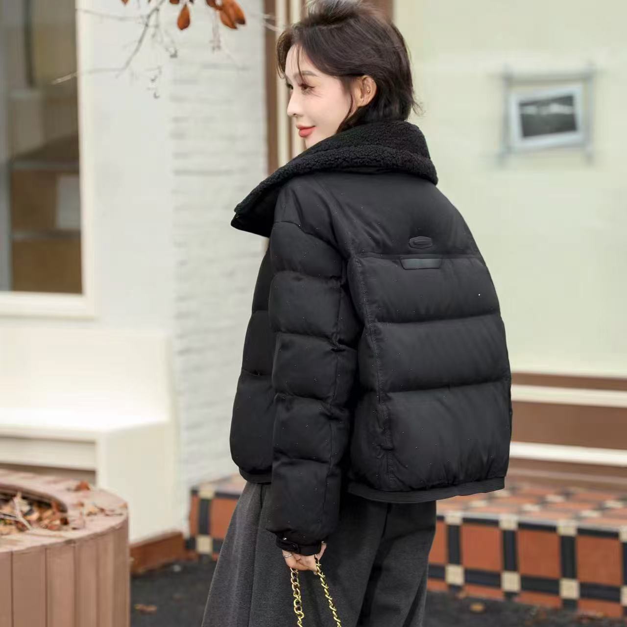 真斯贝尔新款休闲羽绒服