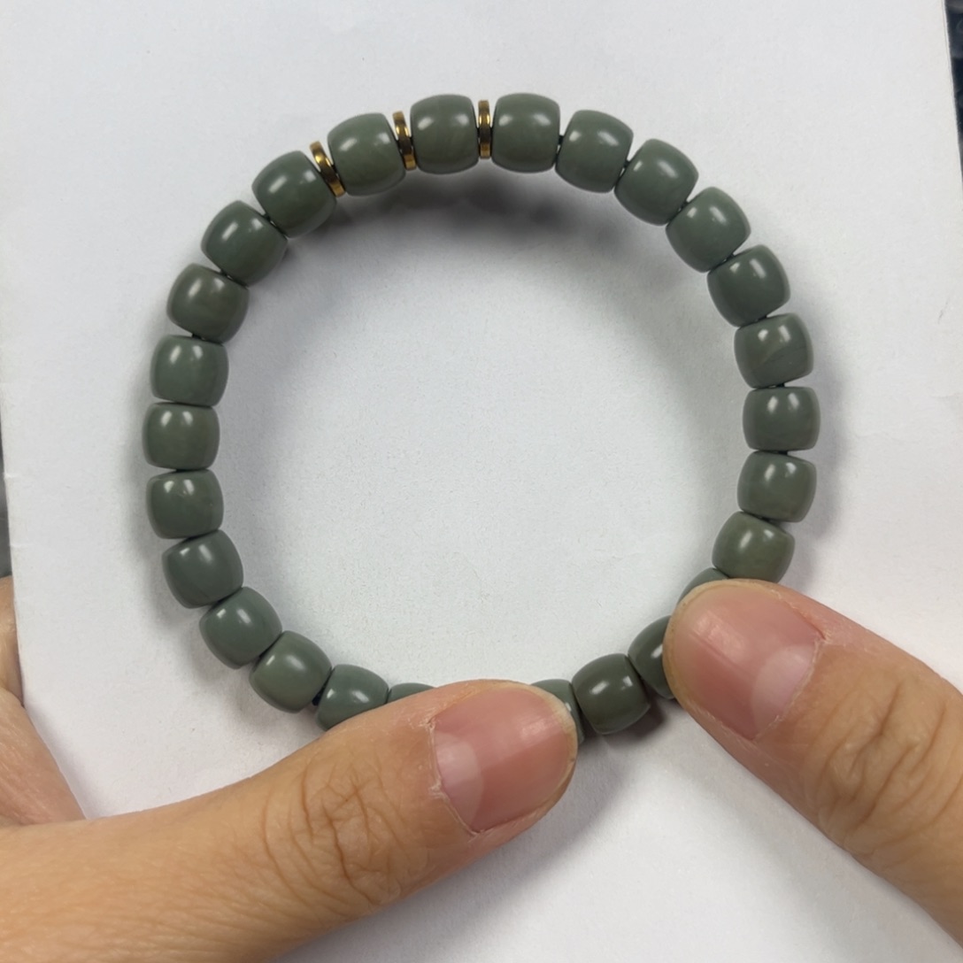 和田玉手链未镶嵌卡8直切